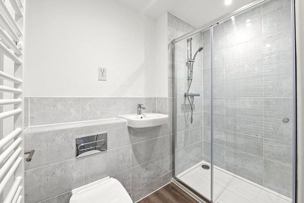 3 bedroom semi-detached house to rent - Photo 1