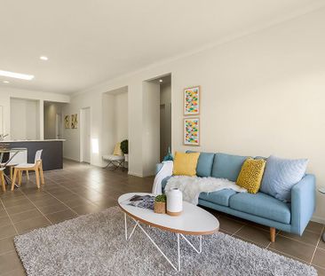 Captivating Family-Friendly Home - Photo 1