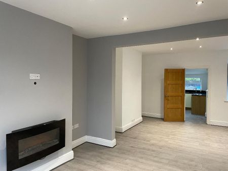 2 Bedroom Detached House To Rent - Photo 2