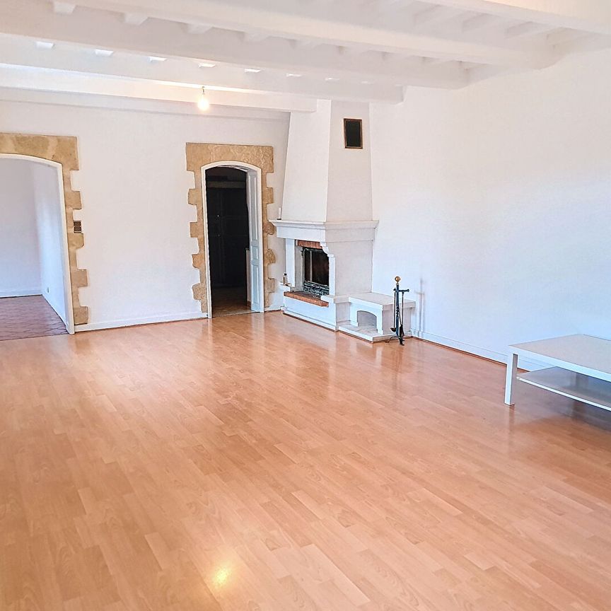 VILLA Villeneuve Les Avignon 6 pièce(s) 140 m2 avec Piscine Quartier privilégié, - Photo 1