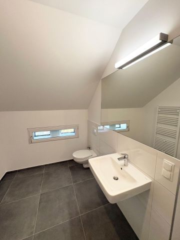 Generalsanierte Dachgeschoßwohnung Wohnung - Provisionsfrei! - Foto 4