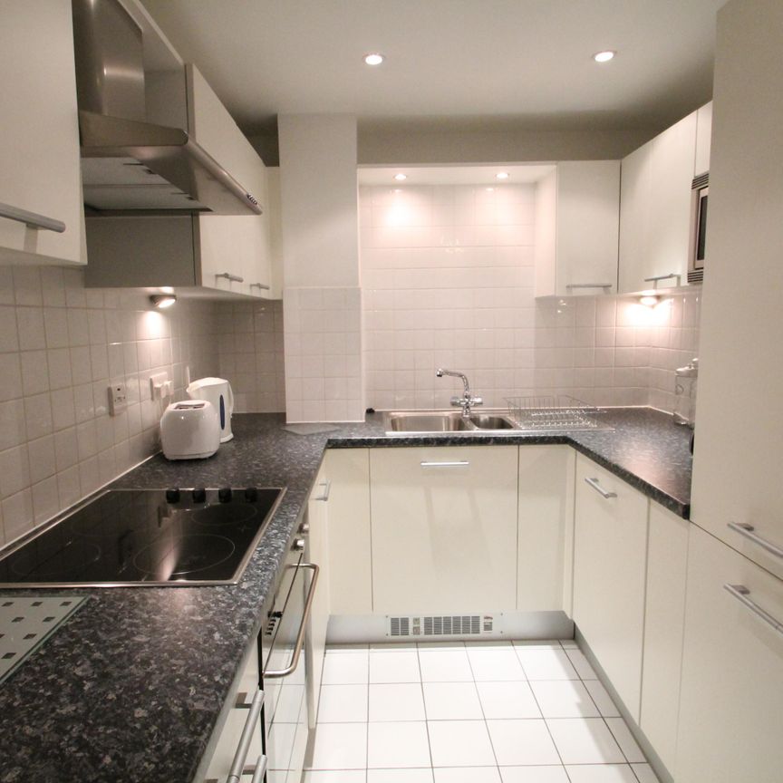 Brunswick Building, SW1H, London - Photo 1