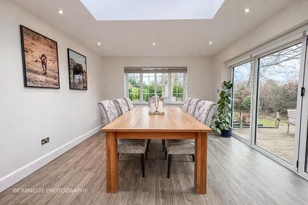 4 bedroom detached house to rent - Photo 5