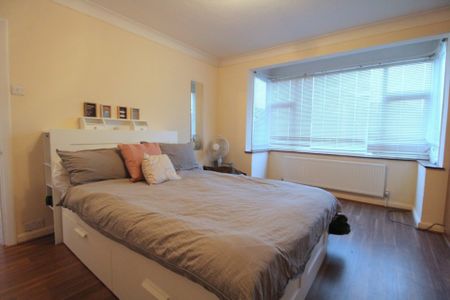 2 bedroom Maisonette to rent - Photo 3