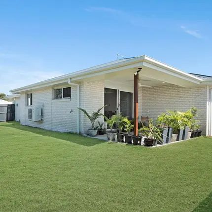 Modern Family Home in Narangba - Photo 1