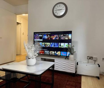 1 bedroom flat to rent - Photo 2