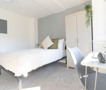 Grosvenor #75 - Photo 1