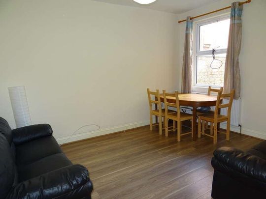 Kingsland Avenue, Earlsdon, Coventry, CV5 - Photo 1