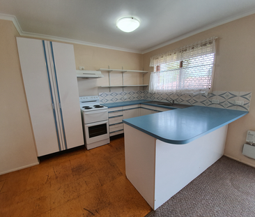 Unit 1, 111 South Street, Centenary Heights, QLD - Photo 5