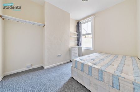 4 bedroom terraced house to rent - Photo 2