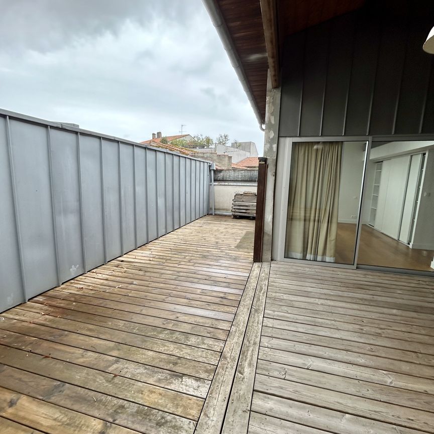 T4 BORDEAUX CHARTRONS 123 M² T4 3 CHAMBRES EN DUPLEX TERRASSE GARAGE 2 PLACES - Photo 1