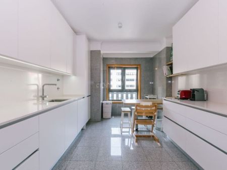 5 room luxury Flat for rent in Lisbon, Portugal - Photo 4