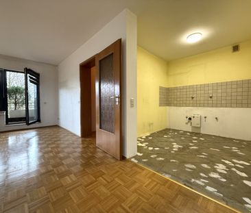 Hier wird für Sie renoviert: ca. 65 m² Wohnung mit großer Loggia, G... - Photo 1