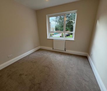 3 bedroom flat to rent - Photo 3