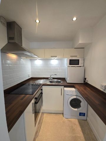 Studio to rent - Photo 2