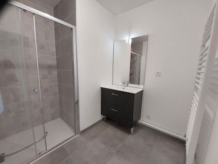 location Appartement T2 DE 40.49m² À LA CHAPELLE ST MESMIN - Photo 4
