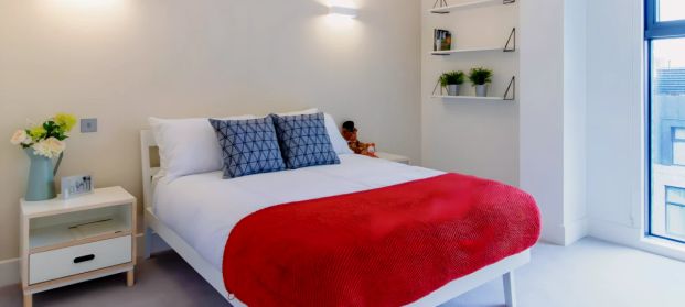 2 Bed Apartment Platinum Master Room - Photo 1