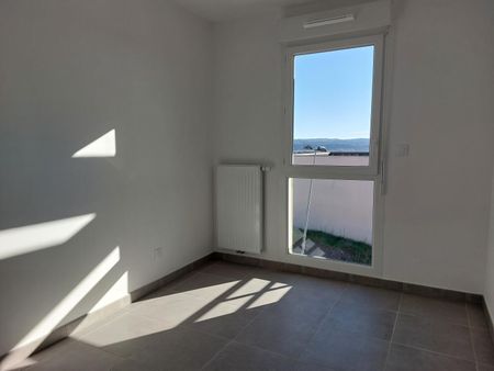 location Appartement T2 DE 38.9m² À MANOSQUE - Photo 2