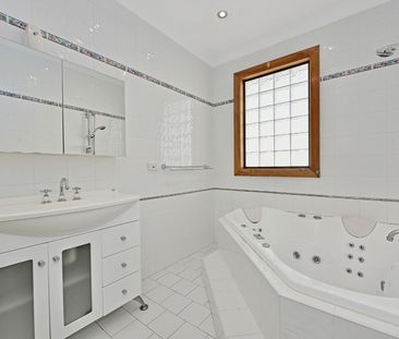 3-Bedroom Family Home - Photo 3