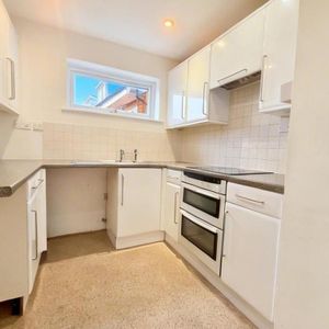 Studio to rent - Photo 2