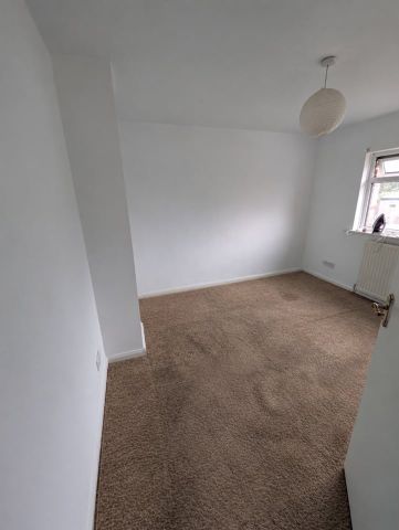 3 Bed Semi-Detached House, Whiteways Road, S4 - Photo 3