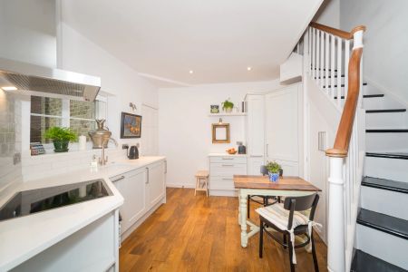 1 Bed, House - Photo 4