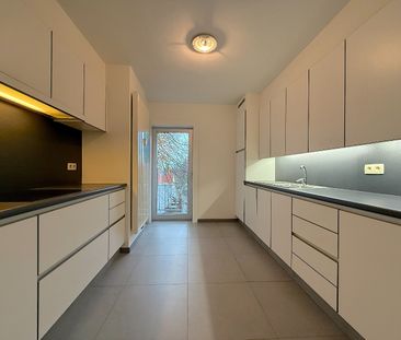 Ruim 3-slpk appartement te Sint-Michiels - Foto 2