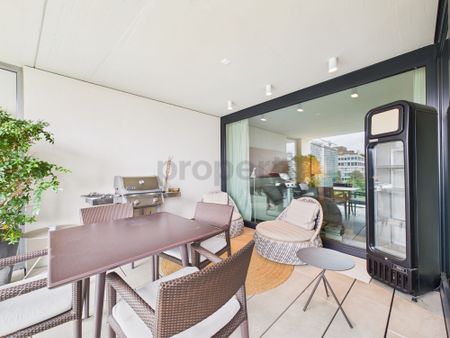 Modern and sunny apartment experience in the Metropolitan completely furnished - Photo 2