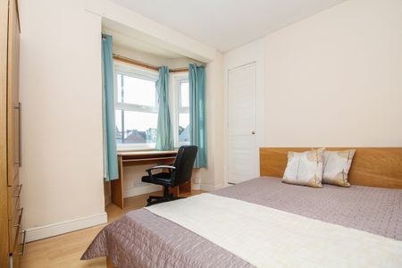 Cowley Road, Oxford - Photo 5