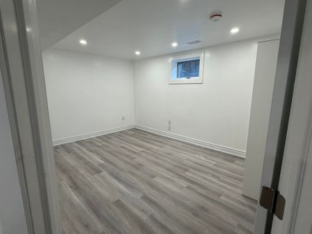 For Lease - 132 Meadowbank Road, Toronto, Ontario - Photo 4