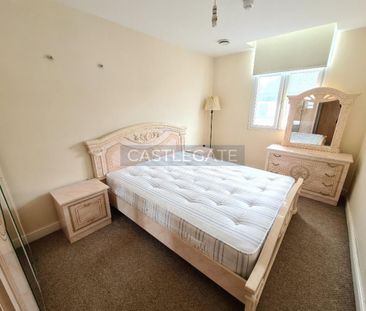 1 bedroom triplex to rent - Photo 2