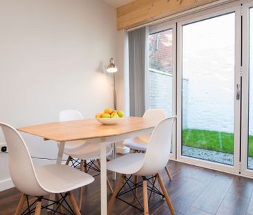 Yet another John Winter house redefining student living in Cardiff. - Photo 3