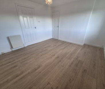 48 Moorfoot Avenue, Glasgow, PA2 8AG - Photo 4