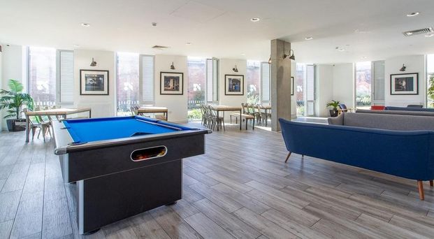 Studio to rent - Photo 1