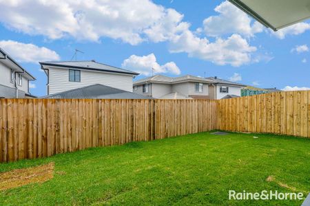 11 Gulgong Crescent, Rouse Hill, NSW 2155 - Photo 2