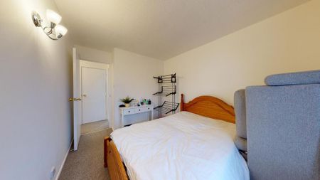 1 bedroom semi-detached house to rent - Photo 4