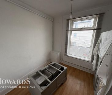 4 bedroom terraced house to rent - Photo 2