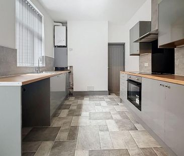 3 bedroom terraced house to rent - Photo 4