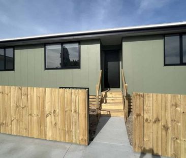 Newly Built Three Bedroom Home - Photo 4