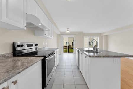 For Lease - 7744 Dockweed Drive, Niagara Falls, Ontario - Photo 2