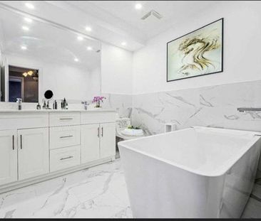 For Lease - 72 Rotherglen Court, Brampton, Ontario - Photo 2