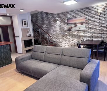 Pronájem domu 184 m², Jesenice - Photo 1