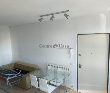 Moderno appartamento vicino a tutti i servizi! - Photo 1