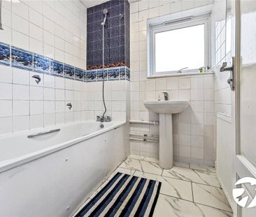 3 bedroom end of terrace house to rent - Photo 6