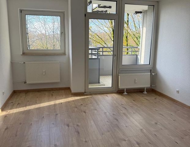 3-Zimmer-Wohnung in Wuppertal Oberbarmen-Wichlinghausen - Foto 1