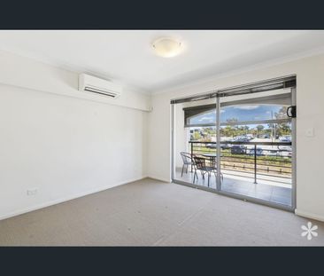 33 Ladera Drive, Clarkson, WA 6030 - Photo 3