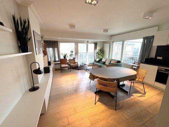 Modern appartement met zijdelings zeezicht, zonnig terras en 2 slaapkamers te Oostende - Photo 1