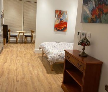 Studio Flat, West Gate, W5 - Photo 4