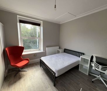 Flat 5, 2 Harcourt Road - Photo 1