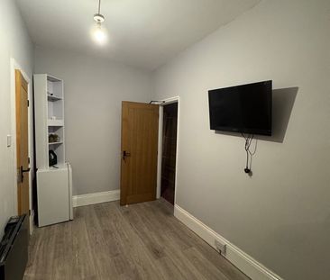 Studio Flat, Radstock Road, RG1 - Photo 6